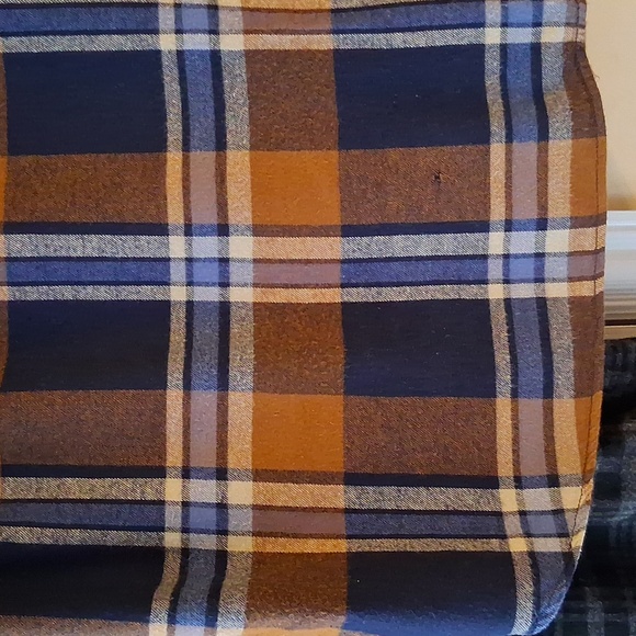 2 George Men's Flannel Plaid Shirts - Picture 5 of 8